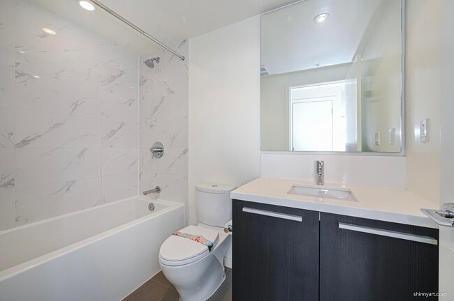 Photo - 6333 Silver Av