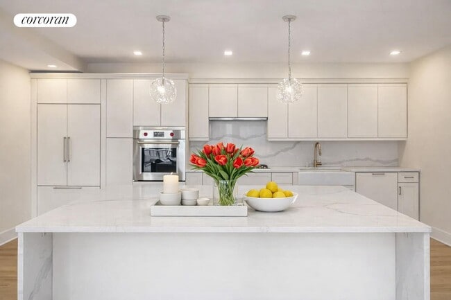 Photo - 253 E 62nd St