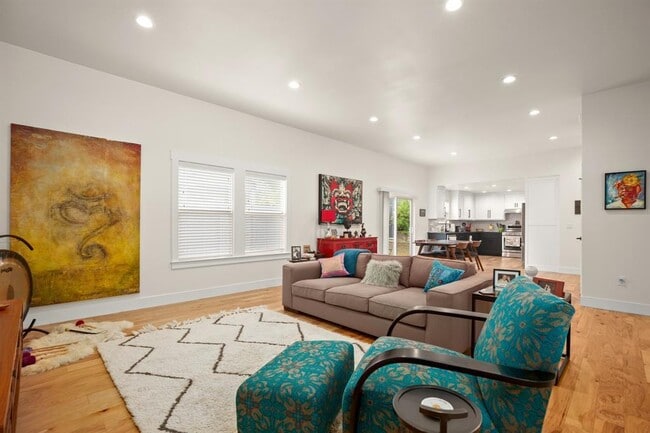 Photo - 806 Philco Dr