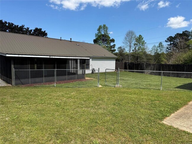 Photo - 215 Gardner Rd