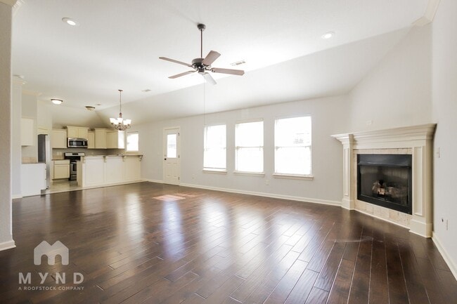 Photo - 1451 Aniston Rd