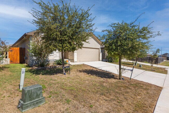 Photo - 13026 Maestro Spark