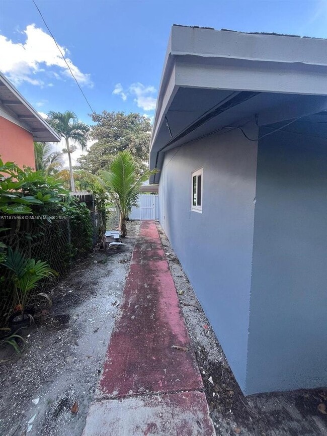 Photo - 1330 NE 203rd St