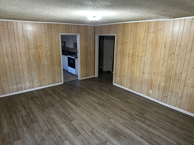 Photo - Available Now! 3-Bed, 1-Bath Home in Centr...