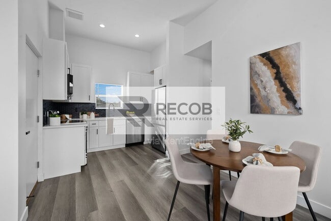 Photo - 1638 Elm Ave Unit 3