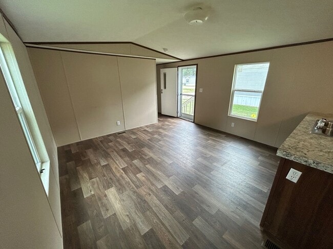 Photo - 1708 Mary St