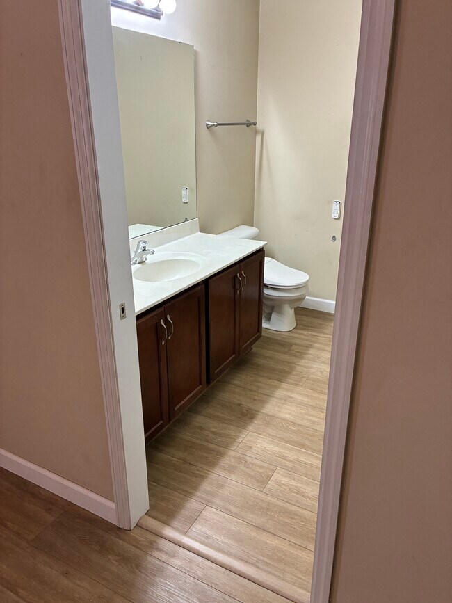 Photo - 1120 Marathon Dr