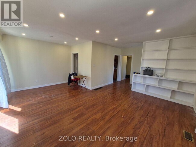 Photo - 58 Mooregate Ave