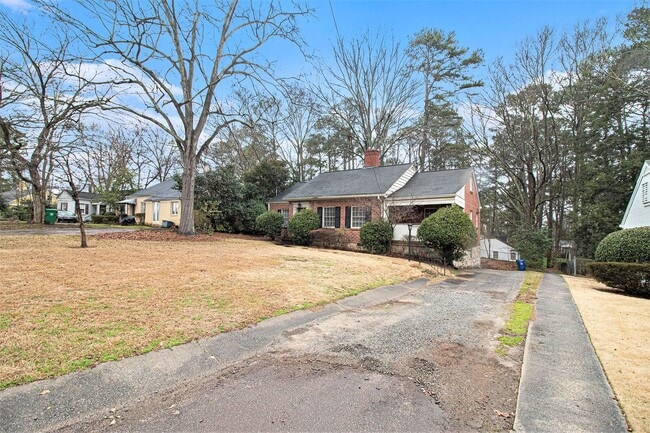 Photo - 1946 N Decatur- Casa