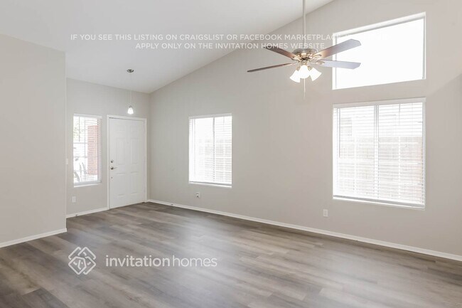 Photo - 1925 E Fellars Dr