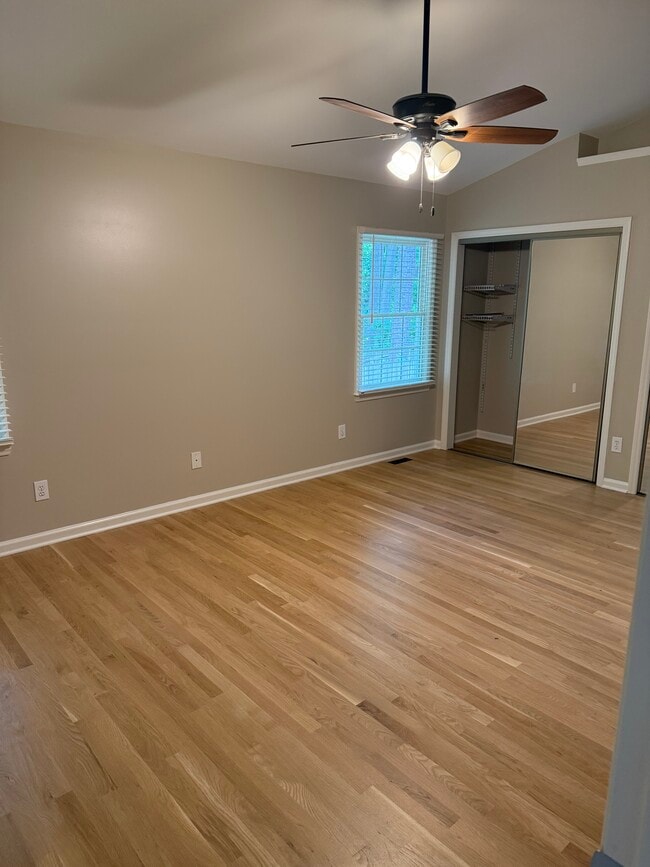 Photo - 111 Lonesome Pine Dr