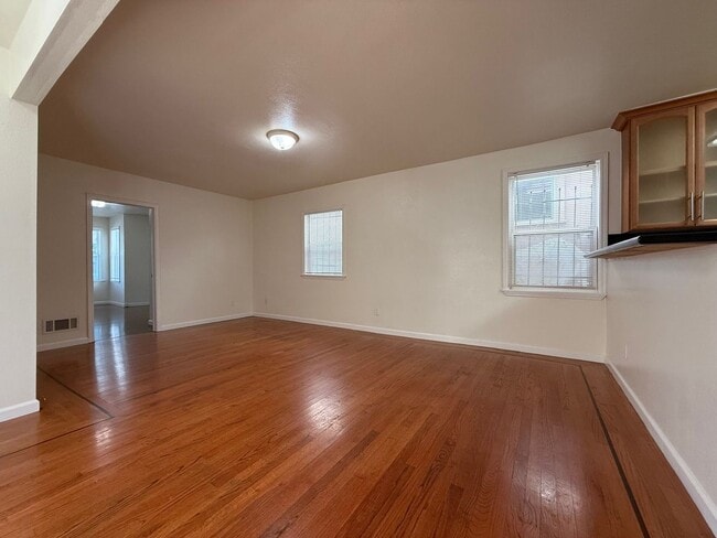 Photo - 2238 E 21st St Unit 2238/lower