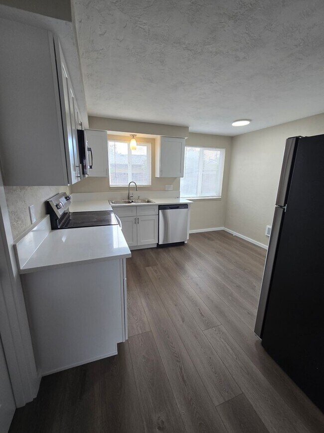 3717-3719 Burkhart St SE Unit 3719-BU