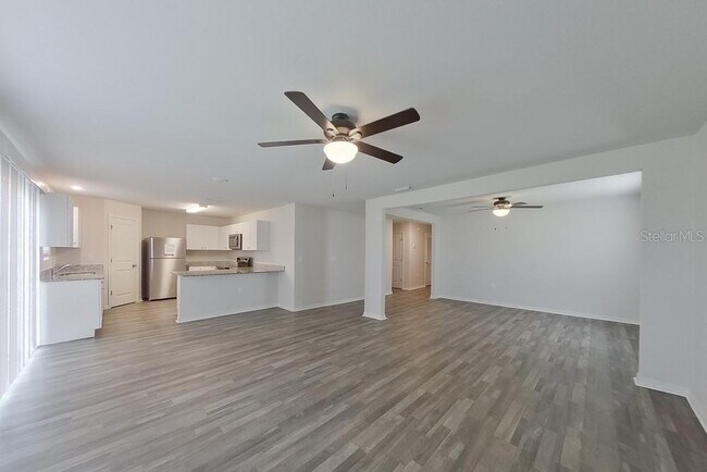 Photo - 1835 Nelson Rd N