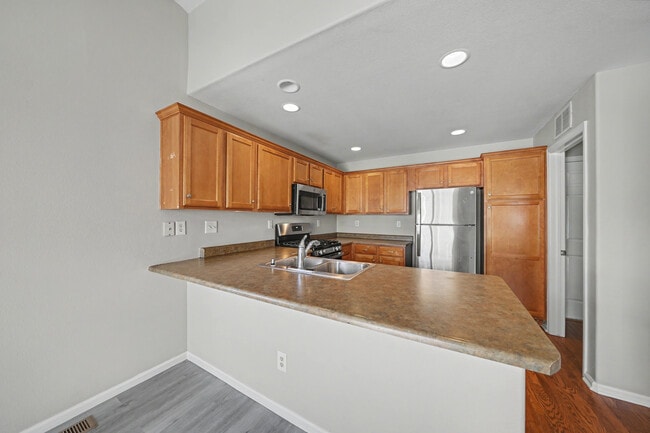 Photo - 2326 Klein Pl