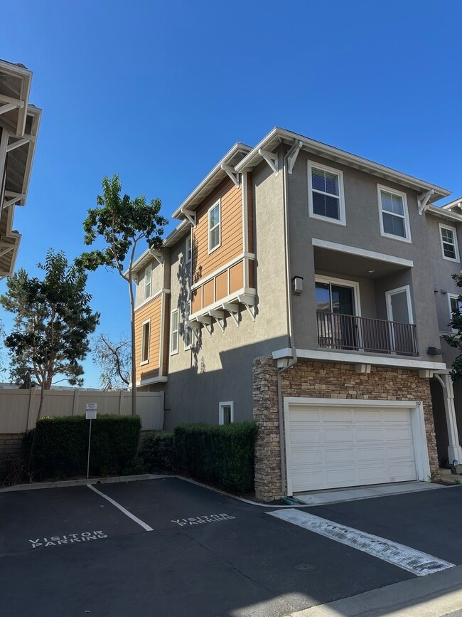 Building Photo - 3538 Torrance Blvd Unit 182 Rental