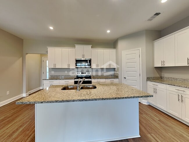 Photo - 5530 Central Grove Sq