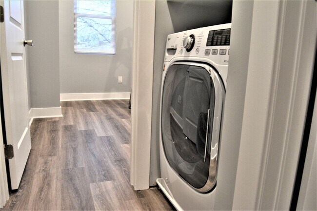 Photo - 846 N 41st St Unit 2