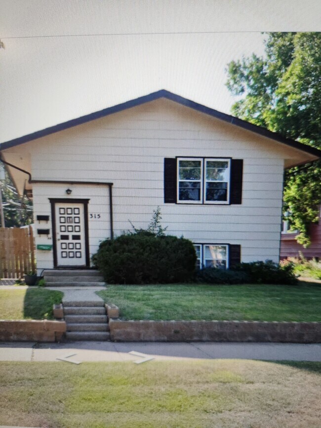 315 6th Ave W Unidad 2