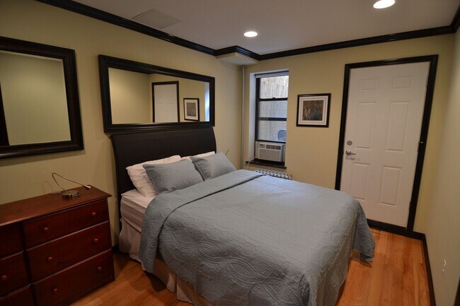 Photo - 13 St Felix St Unit Suite 1