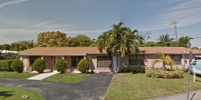 8126 W 15th Ave Apartment Unit B - Hialeah, FL | ForRent.com