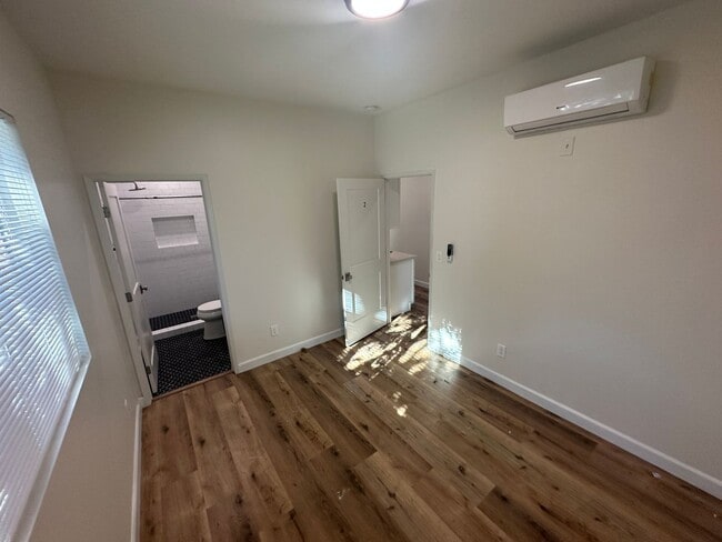 Photo - Cute 2bd/2ba unit near USC and within DPS/... Unit 2937