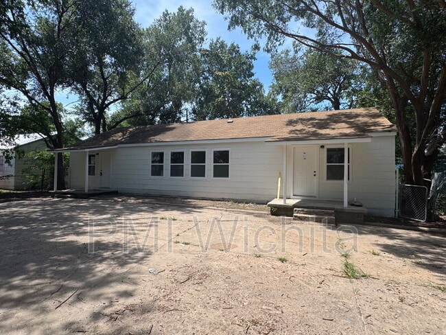 Building Photo - 4309 E Lincoln St Rental
