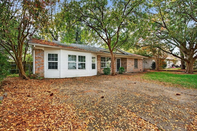 Photo - 218 Kansas St