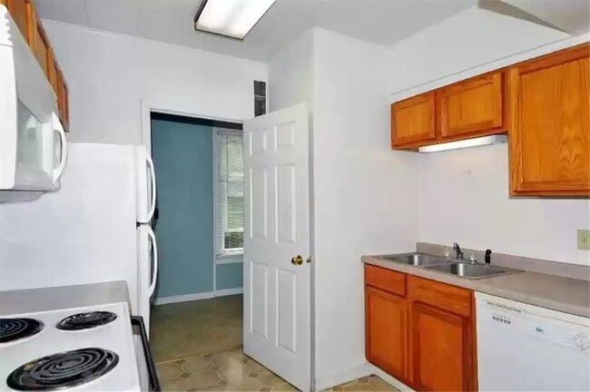 Photo - 401 Olmstead St Unit 3