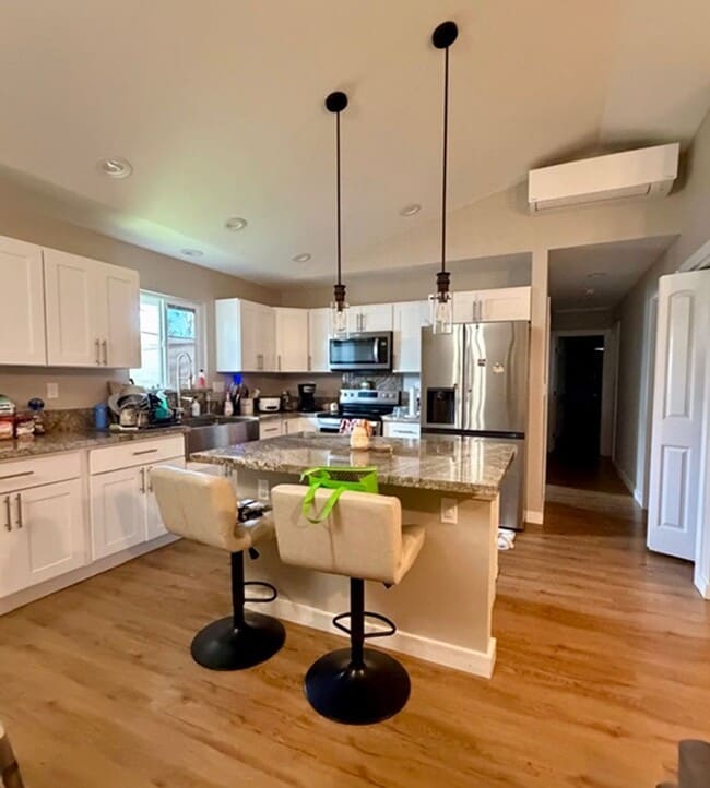 Photo - Beautiful & spacious 3 bedroom, 2 bathroom home in Ainaloa Subdivision.