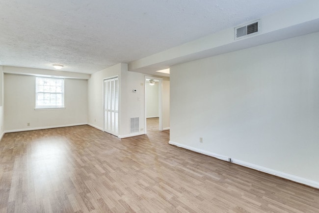 Mason Arms Apartments