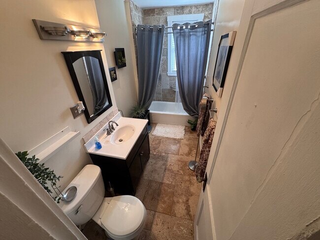 Photo - 40 Arbutus St Unit 3