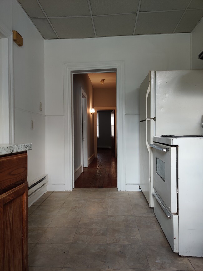 Photo - 915 W Elm St Unit Apt 1