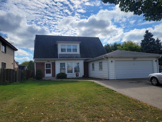 Building Photo - 1001 E Callero Cir