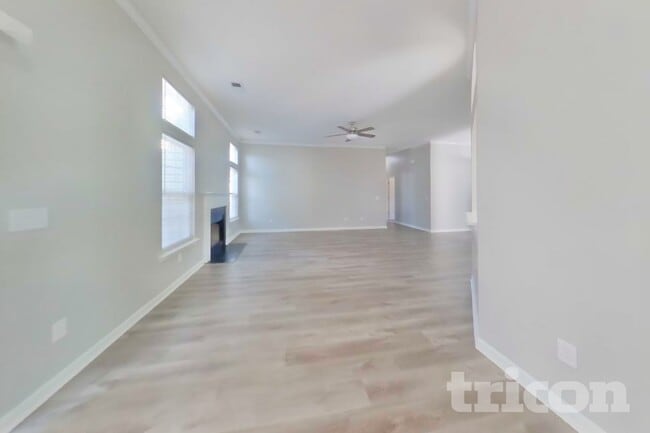 409 Baneberry Ln