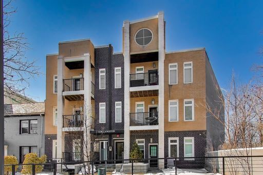 Building Photo - 1220 19th St NE Unit 2A