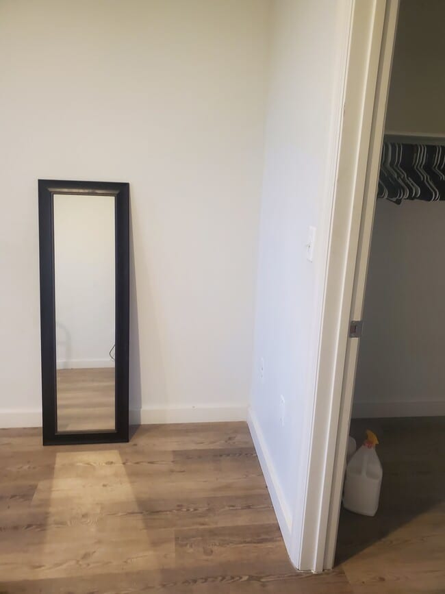 Building Photo - 668 Snediker Ave Unit 3