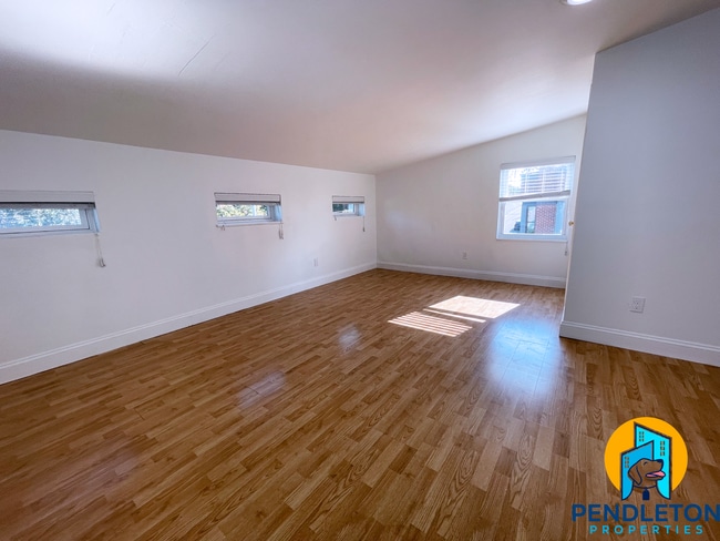 Photo - 541 Liberty Hl Unidad 4