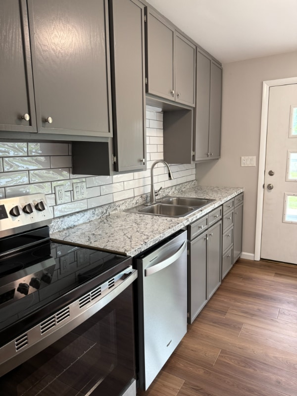 Photo - 1036 Scott St