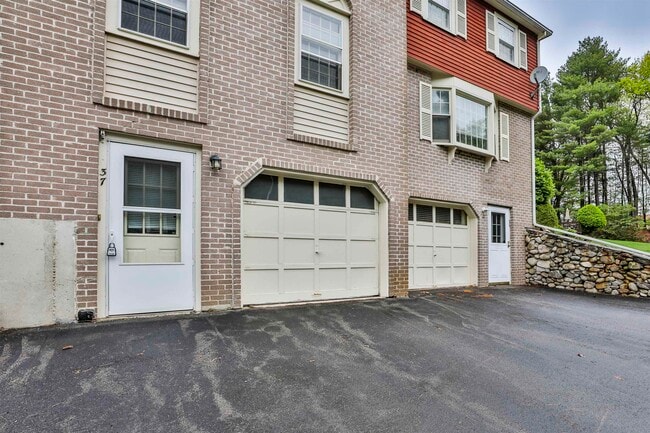 Photo - 37 Cannongate III Rd