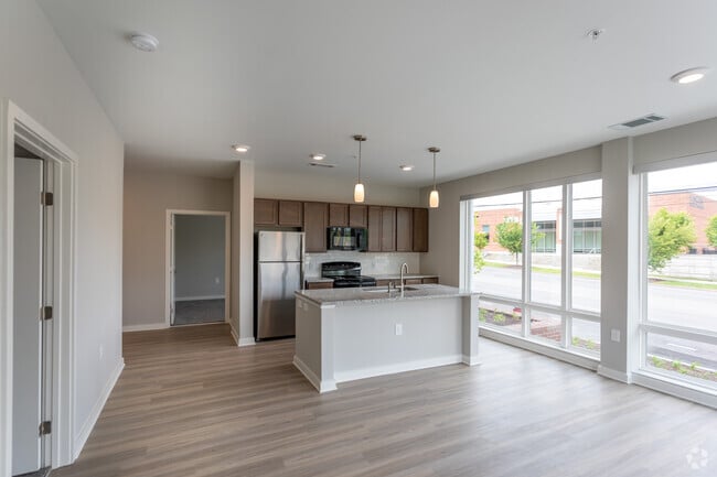2BR, 2BA - 1154 SF