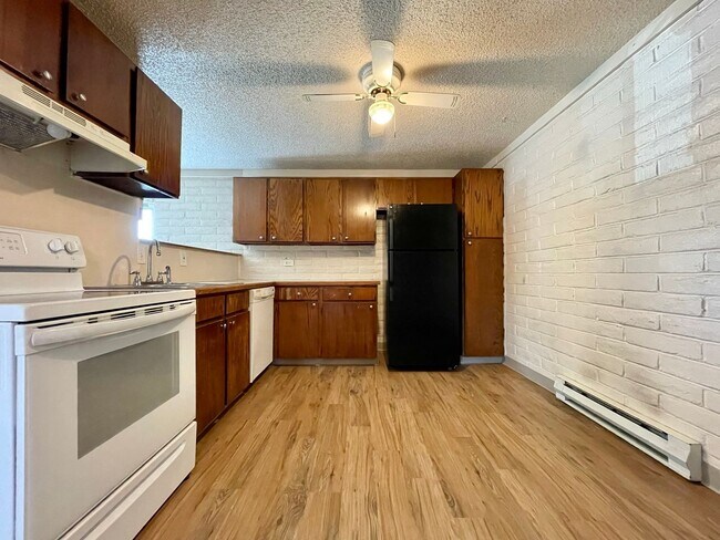 2 Bed, 1 Bath Apartment In Firestone