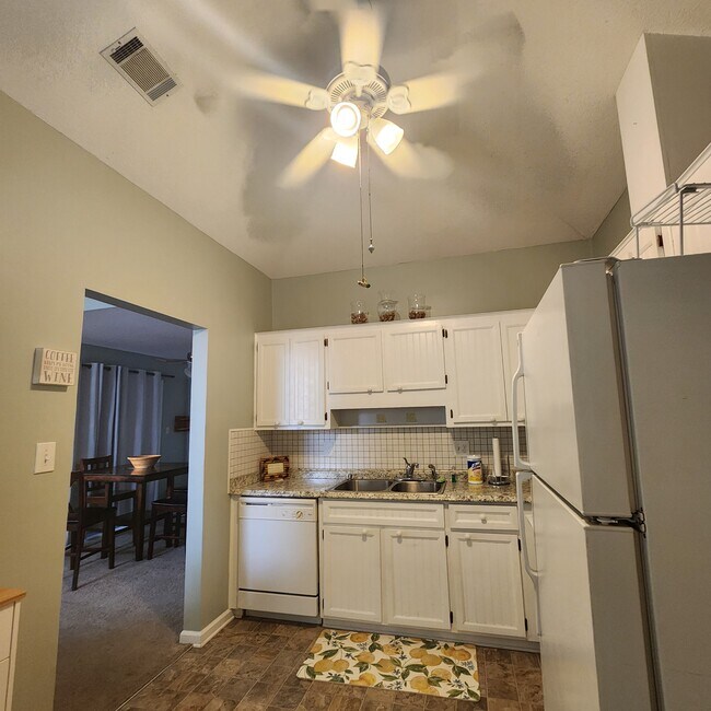 Photo - 460 Belglade Rd