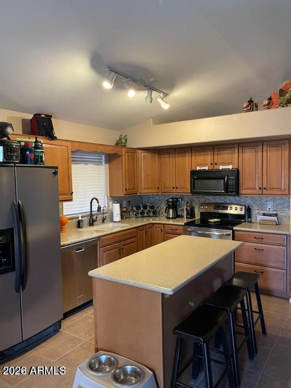 Photo - 6916 E Lakeview Ave