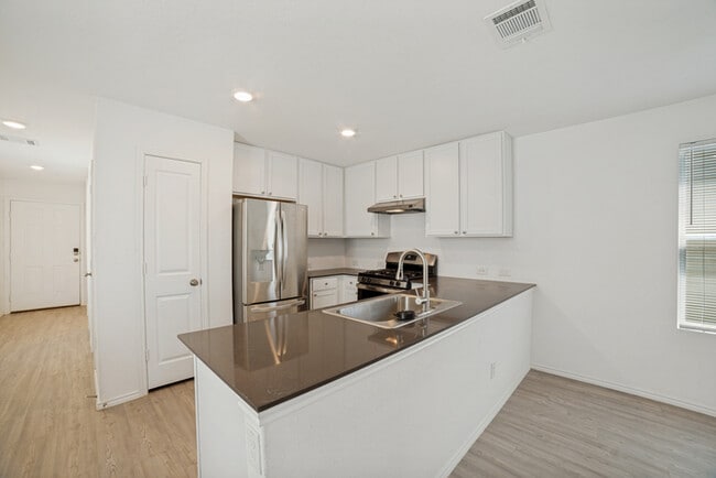 Photo - 7631 Parish Pl