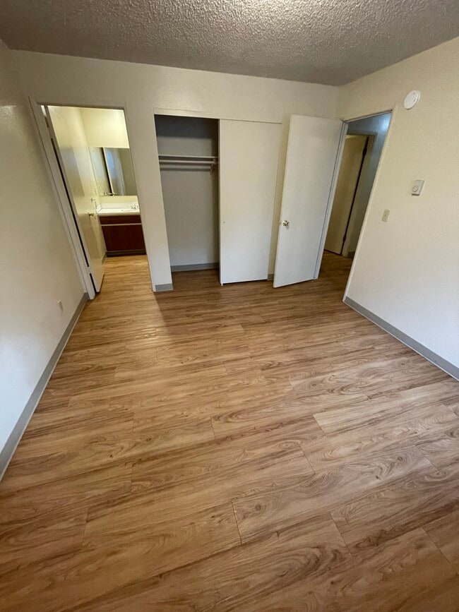 Photo - Adams Court Apartments