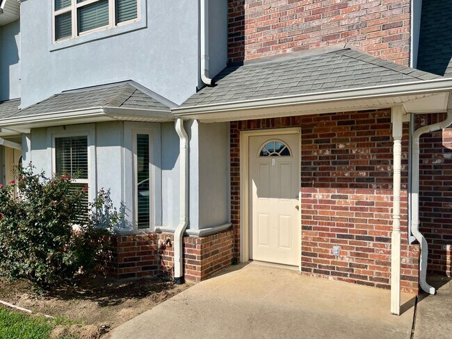 Photo - 302 Princess Place House