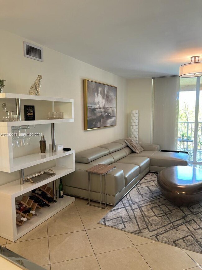 19901 E Country Club Dr Unit 2505