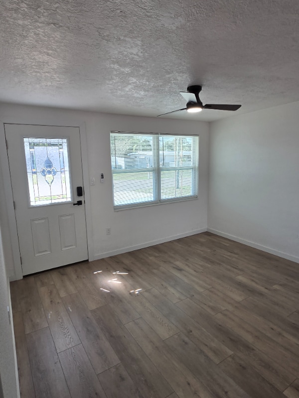 Photo - 7213 Seward Dr