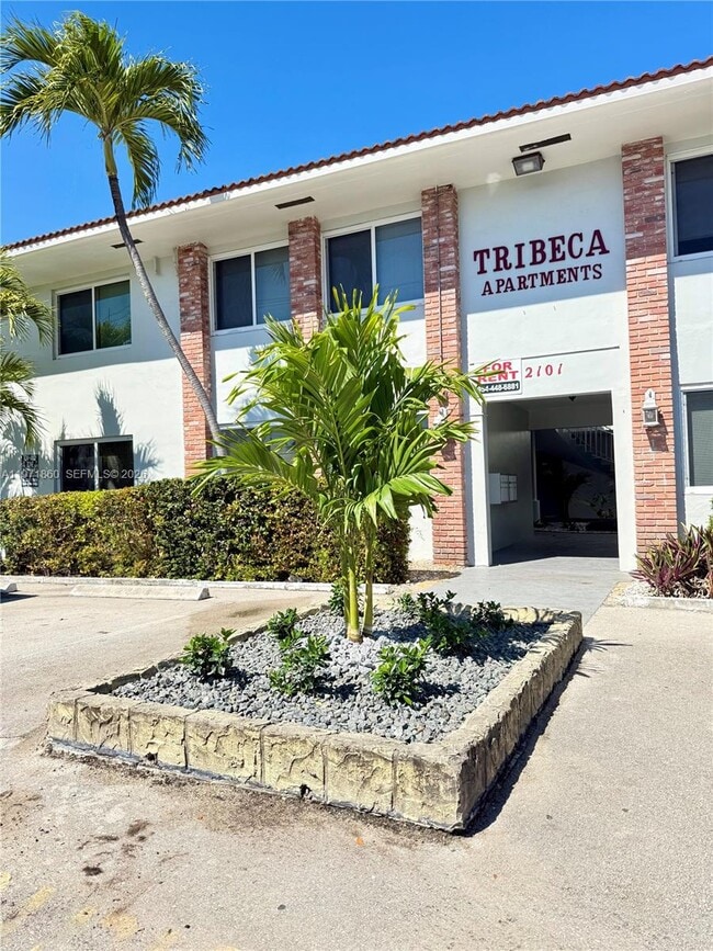 Photo - 2101 NE 51st St Unidad 8